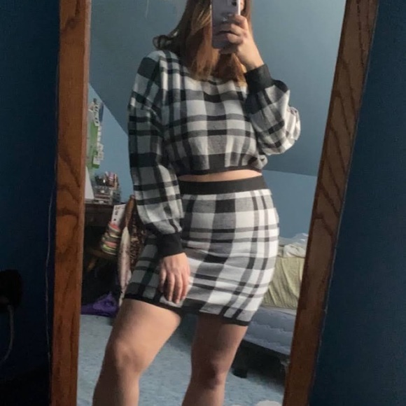 NWT Plaid Skirt And Sweater Set Size XL - Picture 4 of 8